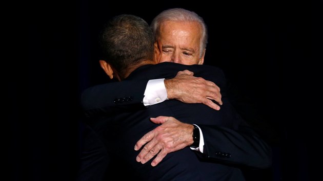 Americk prezident Barack Obama a viceprezident Joe Biden po poslednm projevu prezidenta k nrodu. (11.1. 2017)