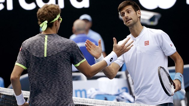 Srbskho tenistu Novaka Djokovie ve 2. kole Australian Open senzan vyadil Denis Istomin z Uzbekistnu.