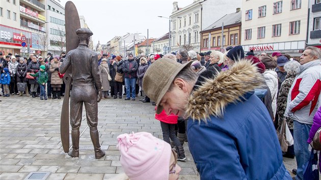 Pardubice přivítaly sochu Jana Kašpara.