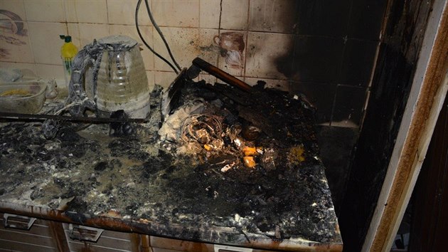 Požár zachvátil kuchyni jednoho z bytů v Nymburku (16.1.2017).