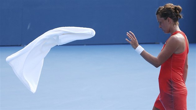 Barbora Strcov se v semifinle na turnaji v Sydney zlob sama na sebe.