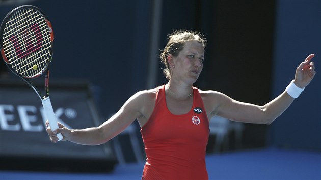 Barbora Strcov se v semifinle na turnaji v Sydney zlob sama na sebe.