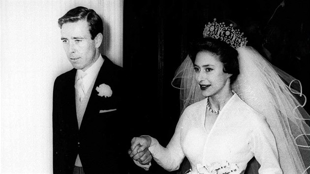 Britsk princezna Margaret a Antony Armstrong-Jones, pozdj lord Snowdon, se vzali v Londn 6. kvtna 1960.