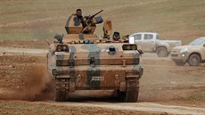 Turecké jednotky a povstalci podporovaní Ankarou svádjí u severosyrského msta...