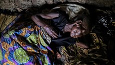 Pygmejové v Kongu ztrácí pouto s p�edky, kon�í na okraji spole�nosti.