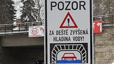 Na lepší dopravní značení viadukt v Pelhřimově stále čeká.