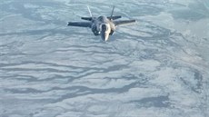 První operační nasazení letounů F-35. Americká námořní pěchota je nasadila na...
