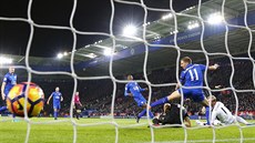 Fotbalisté Leicesteru inkasovali v domácím utkání proti Chelsea na zaátku obou...