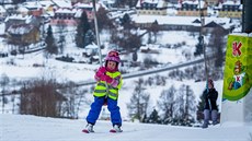 Lyaský areál ve Frymburku nabízí dv modré sjezdovky a dtský park s...