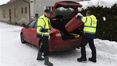 Veteriná�i v Chot�inách na Táborsku utratili p�t desítek kus� dr�be�e z chovu...