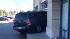 Nespokojená zákaznice se v Americe svérázným zp�sobem domáhala bezplatné vým�ny...