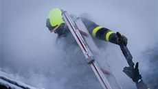 Požár ve Skřipově podle hasičů s největší pravděpodobností vznikl z přímotopu.