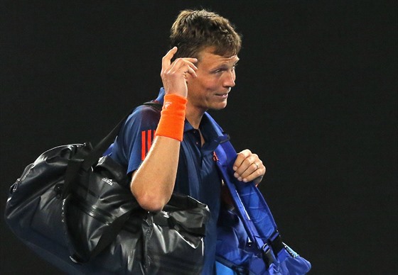 eský tenista Tomá Berdych se louí s Australian Open po debaklu od Federera.