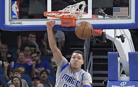 Aaron Gordon z Orlanda práv zasmeoval do koe Golden State.