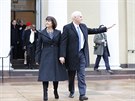 Viceprezident Mike Pence s manelkou odchází z  bohosluby. (20.1. 2017)