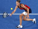 eská tenistka Karolína Plíková se soustedí na úder v osmifinále Australian...