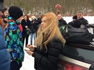 Dobrovolníci pátrají po zmizelé Michaele Patricii Muzikáové (28. ledna 2017).
