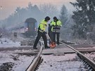 Na železničním přejezdu ve Vejprnicích na Plzeňsku se střetlo osobní auto s...