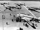 Douglasy DC-2 (OK-AIB, -AIC, -AID) a DC-3 (OK-AIE, -AIF) eskoslovenské letecké...