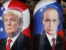 Matrjošky s vyobrazením Donalda Trumpa a Vladimira Putina jsou v těchto dnech v...