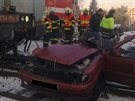 Na elezniním pejezdu ve Vejprnicích na Plzesku se stetlo osobní auto s...
