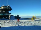 Pistání vrtulníku na vrcholu Snky (23.1.2017).