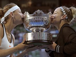 VTZN POLIBKY. Tenistky Lucie afov a Bethanie Mattekov-Sandsov vyhrly...