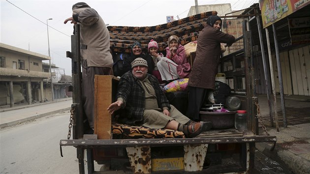 Uprchlci z Mosulu se pomalu vracej do svch domov (21. ledna 2017)