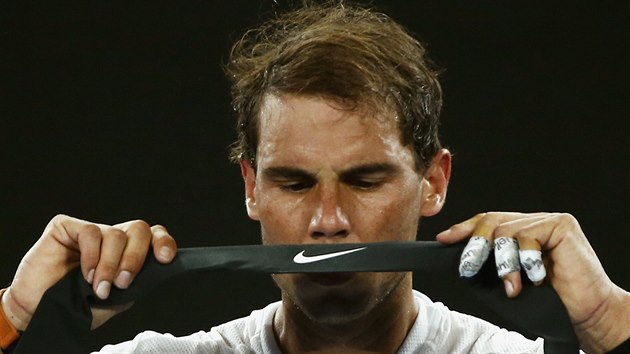 panlsk tenista Rafael Nadal si nandv elenku v utkn 4. kola na Australian Open.