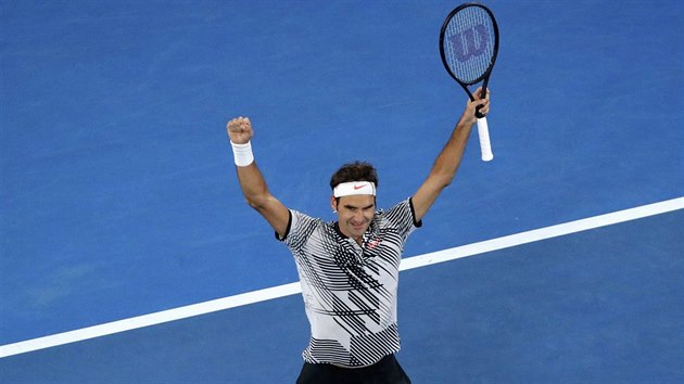 vcarsk tenista Roger Federer se raduje z postupu do semifinle Australian Open.