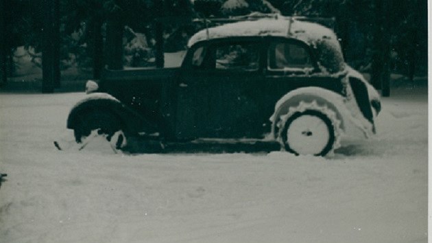 Podle zprvy dochovan v archivu mladoboleslavsk automobilky se v noru 1935 skupina technik vydala provit speciln upraven popular do pindlerova Mlna v Krkonoch.