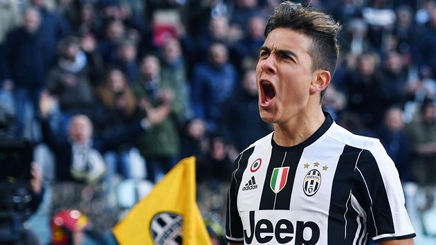 tonk Juventusu Paulo Dybala se raduje ze vstelenho glu proti Laziu m.