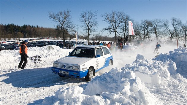 V eskm rji zvodili pznivci autoskijringu (22. ledna 2017).