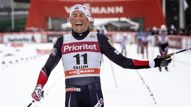 Norsk bec na lych Emil Iversen projd vtzn vlem zvodu na 30 kilometr ve Falunu.