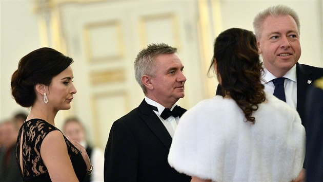 Charitativní ples Miloše a Ivany Zemanových se konal 20. ledna 2017 ve Španělském sále Pražského hradu. Mezi hosty byl i kancléř Vratislav Mynář a ministr vnitra Milan Chovanec s manželkami.