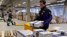 V nových halách Tchiba v chebské pr�myslové zón� se u� pracuje.