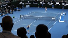 Zajímavý pohled na utkání Karolína Plíšková vs. Darja Gavrilovová na Australian...