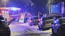 Bhem loského roku zemelo na silnicích 53 lidí. Nejtragitjí nehoda se stala 20. ledna ve Vejprnicích. Sráka s vlakem si vyádala ti obti.