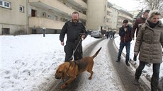 Nmecký policista Jörgen Kempe s fenou Hippie.