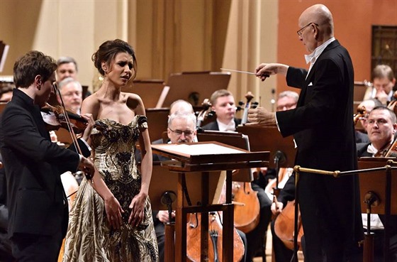 Hvězdami 59. ročníku Smetanovy Litomyšle budou také houslista Josef Špaček, sopranistka Valentina Nafornita a Jiří Bělohlávek s Českou filharmonií.  