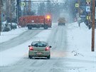 Padající sníh komplikuje dopravu v Jihlav (31. ledna 2017)