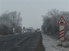 V pondl rno se u obce Olovnice na Mlnicku srazilo auto s vlakem, idi auta...