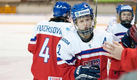 Hokejistka ruského Petrohradu Aneta Tejralová v kvalifikaci na olympijské hry...