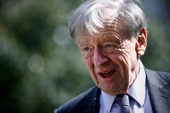 Lord Dubs je jedním z takzvaných Wintonových dtí. Podporuje pijímání a pomoc...