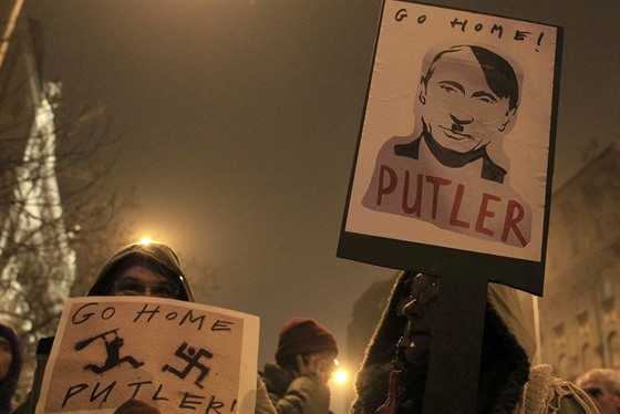 Odprci návtvy Vladimira Putina protestovali v ulicích Budapeti (2. února...