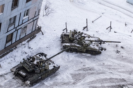 Ukrajinská armáda u Avdijivky - severního předměstí Doněcku, kde v současnosti...