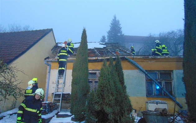 Hasi�i i leze�tí specialisté museli v sobotu odpoledne zasahovat v Lipovci na...