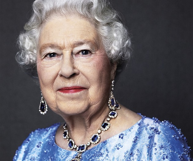 Na její přínos nesmíme zapomenout. Britové mají výbor pro uctění Alžběty II.