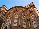 Vnjí výzdoba apsid na monumentální katedrále v Monreale u Palerma nese...