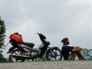 Vietnam: Michaela a její motorka, se kterou ujela více ne 3000 km.